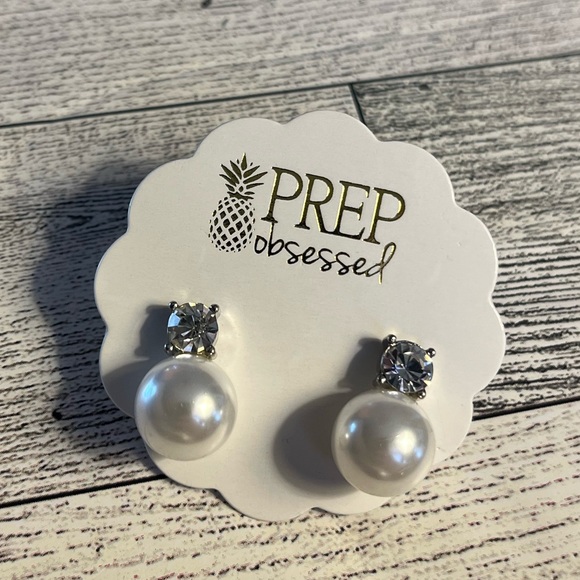 Prep Obsessed Earrings Triceratops and Pearl Stud Earrings NWT - Picture 4 of 5